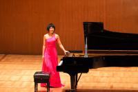 王羽佳如玫瑰怒放，返場加演六曲意猶未盡